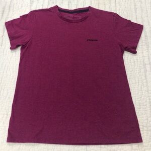 Patagonia Women’s Responsibili tee shirt Crewneck short sleeve size medium